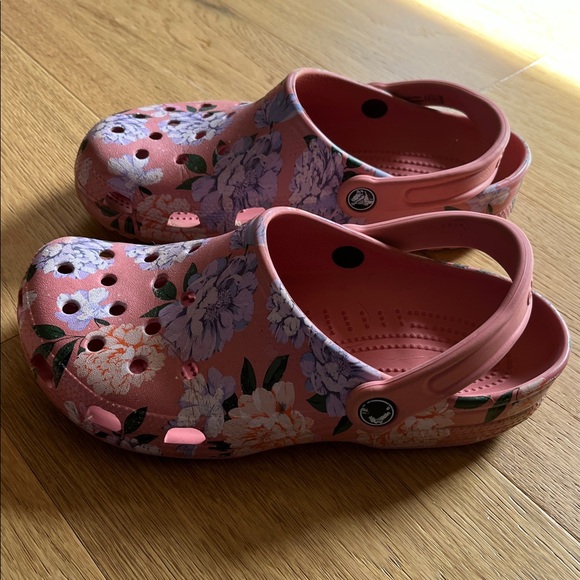 Floral Crocs - Picture 2 of 5